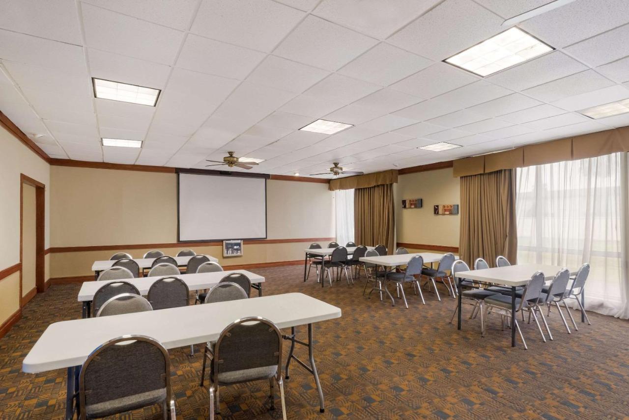 Quality Inn Alice Bagian luar foto