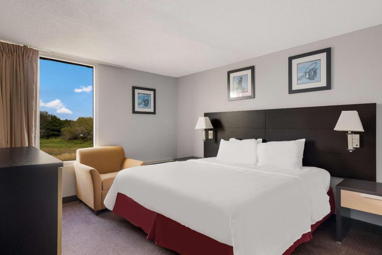 Quality Inn Alice Bagian luar foto
