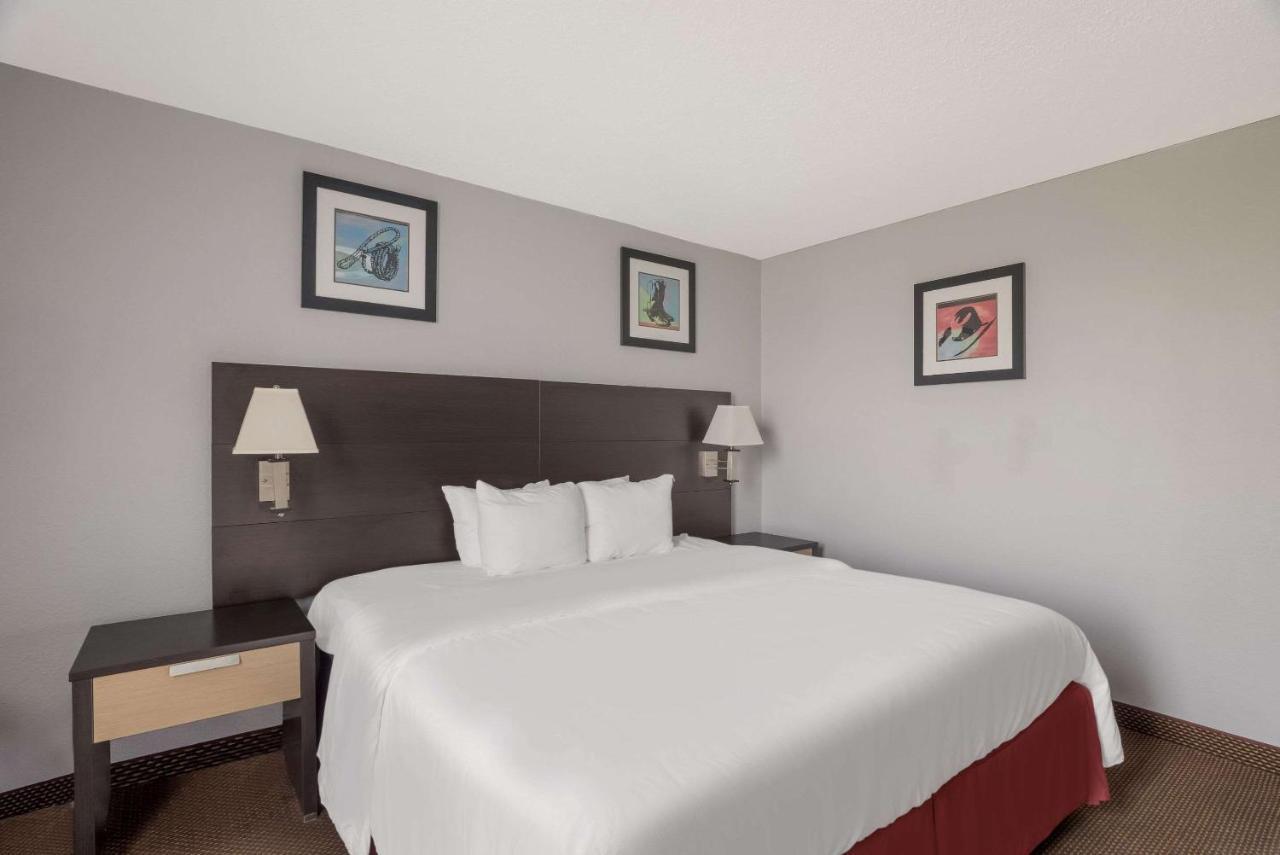 Quality Inn Alice Bagian luar foto